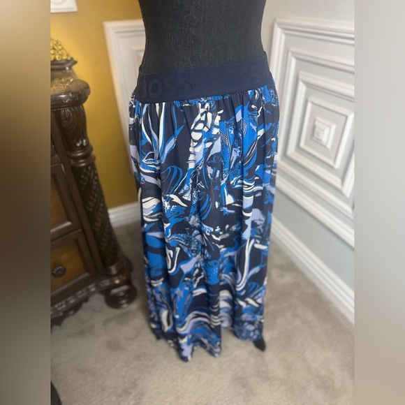 BOSS RTR
Vapliso Skirt Blue Abstract Print Women's Skirt - Picture 9 of 17